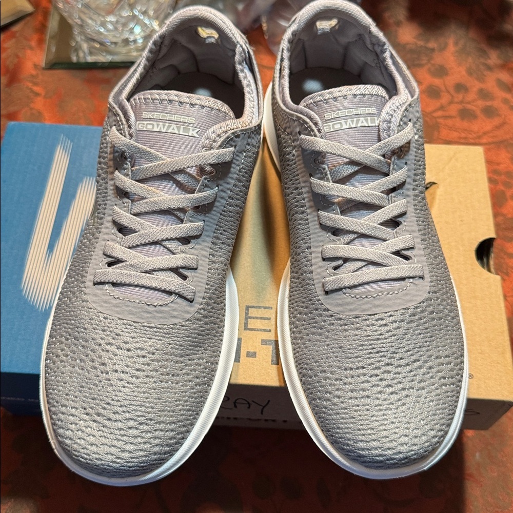 Skechers Ladies NWOT Light Gray Sneakers Size 6.5 - Picture 8 of 10